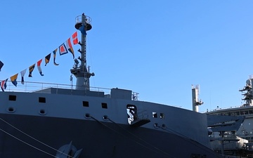 B-Roll: Royal New Zealand Navy hosts RIMPAC reception aboard HMNZS Aotearoa