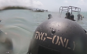 Pilots Train in Water Survival