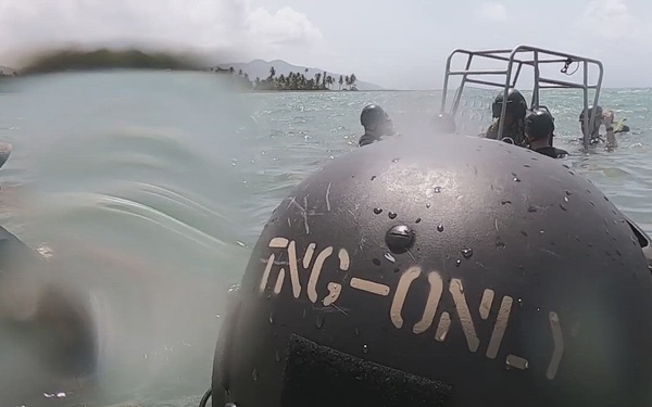 Pilots Train in Water Survival