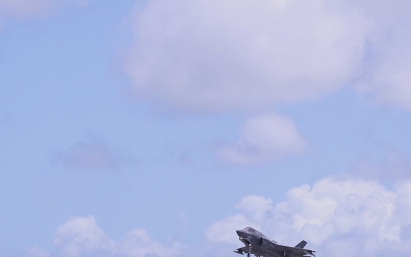 U.S. Marines continue flight operations during Valiant Shield 2026
