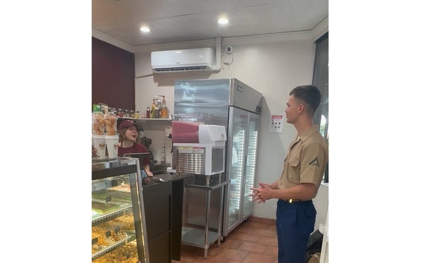 Cannoli Making at Cannoli Cafe