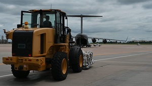 72nd Aerial Port Squadron loads passengers, cargo onto a C-17