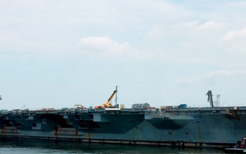 Rear Adm. Hakimzadeh Welcomes USS Gerald R. Ford (CVN 78) to Norfolk Naval Shipyard