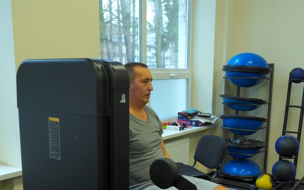 Rehabilitation centres funded by NATO Allies aid injured Ukrainian soldiers’