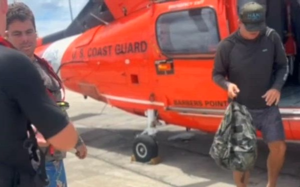 Coast Guard rescues 2 from water off Haleiwa