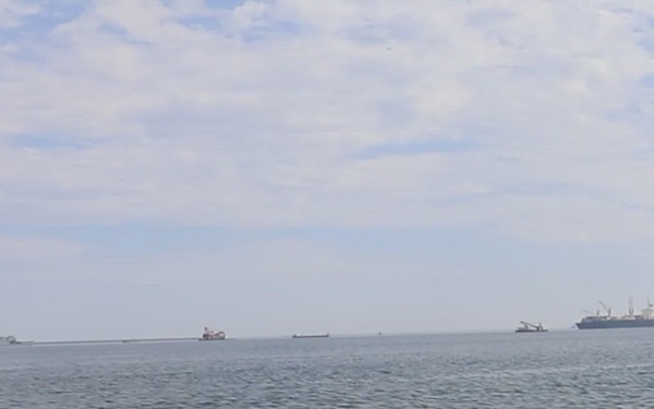Military Leaders Observe Logistics-Over-the-Shore Operations in Pohang