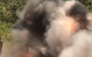 Social 4x5: Controlled Chaos: 720th Military Police Battalion Detonates Claymores