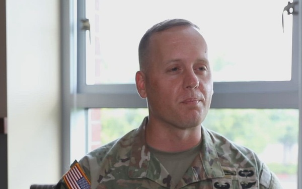 Oregon Army National Guard Soldiers Discuss Exercise Tiger Lightning