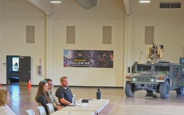 Boss Lift gives southern Oregon employers a look at Guard service
