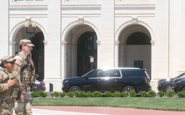JTF-DC Georgia National Guardsmen Patrol Union Station Washington