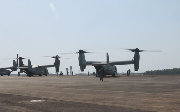 Pitch Black 26: MRF-D Marines participate in Mindil Beach flying display