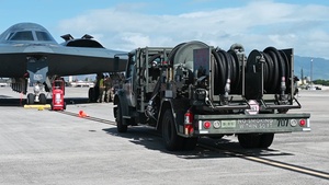 Rapid refueling keeps the B-2 mission moving (horizontal reel)