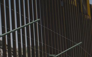 JTF-SB Marines reinforce southern barrier in Nogales