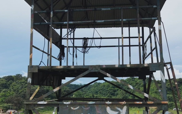 U.S. Soldiers practice rappelling with Bangladesh Army