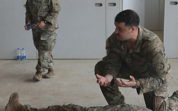 U.S., Bangladesh Soldiers Sharpen Combat Medical Skills