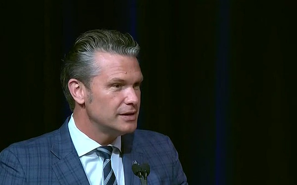 Hegseth Presents Medal to Service Members