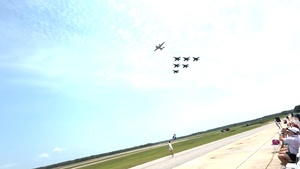C-2A Greyhound's Six Decades of Service Ends with Landing at NAS Pensacola