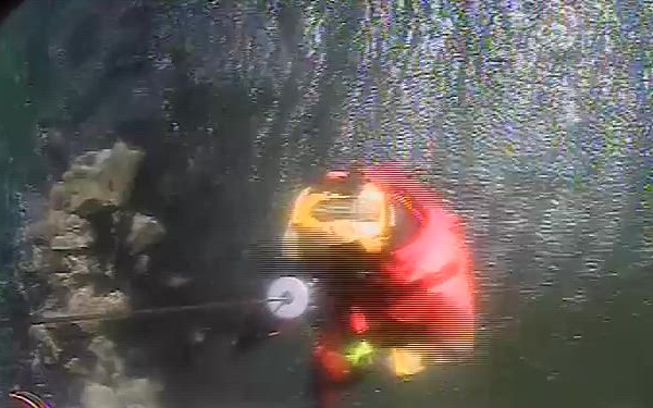 U.S. Coast Guard rescues 2 people stranded on rocks in the Coquille River