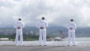 U.S. Marines, Sailors man the rails on USS Essex