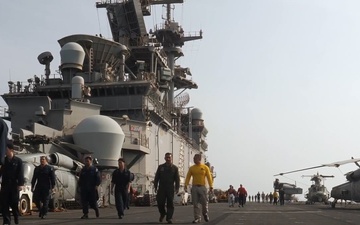 USS Boxer (LHD 4) Conducts FOD Walkdown