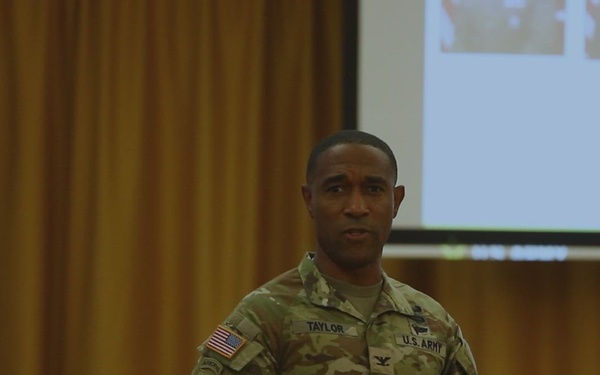 Human Resources Command Logistics Team Visits the 21st Theater Sustainment Command