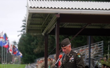 104th Training Division Cases Its Colors