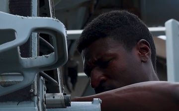 USS Mason (DDG 87) Conducts Weapons Maintenance