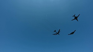 B-2 Spirit Soars Above IndyCar Freedom 250 Grand Prix