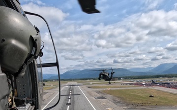 Alaska Army National Guard Black Hawk aviators showcase capabilities during the Arctic Thunder Open House