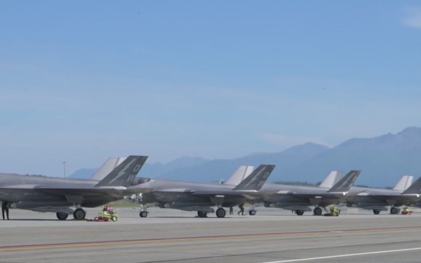 VMFA-251 completes familiarization flights for RED FLAG-Alaska 26-3
