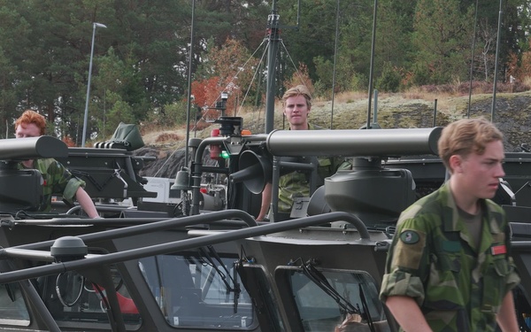 U.S. Navy Corpsman, Swedish Forces conduct medical training on Swedish CB90 during Archipelago Endeavor 26