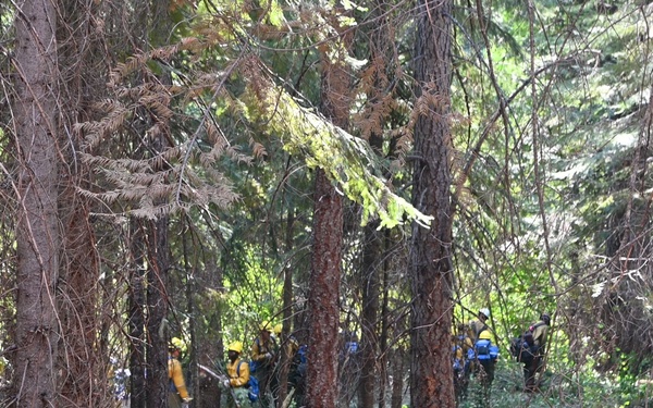 Active-duty Soldiers on the Little Giant Fire