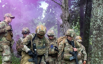 Combat medic students tested during field training
