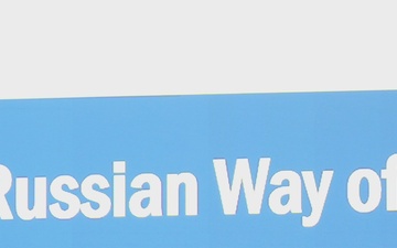 Military Personnel Attend Briefing on Russian Leadership