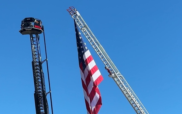 1AD Soldiers, El Paso community honor fallen first responders at annual UTEP 9/11 Memorial Stair Climb