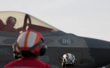 11th MEU Marines, Sailors Conduct Flight Operations Aboard USS Boxer
