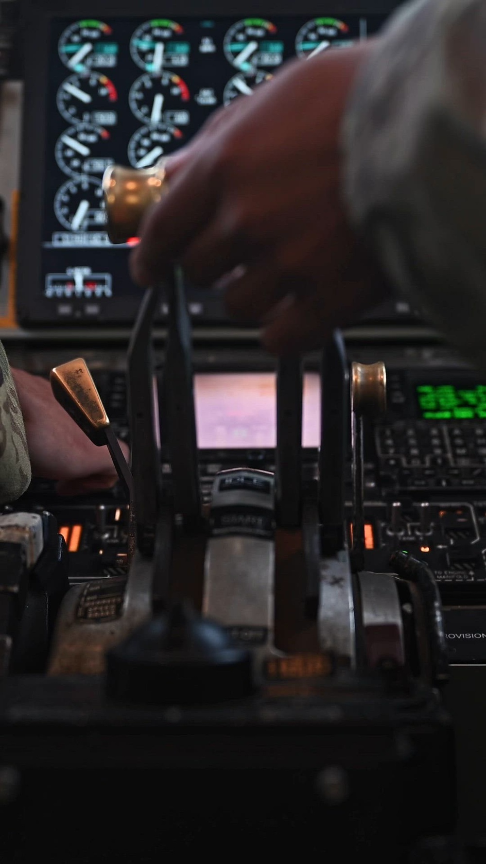 DVIDS - Video - KC-135 refuels F-35s for theater security