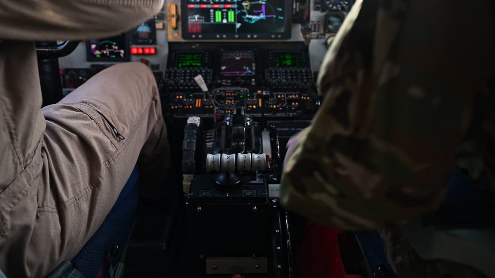 DVIDS - Video - KC-135 refuels F-16s for theater security