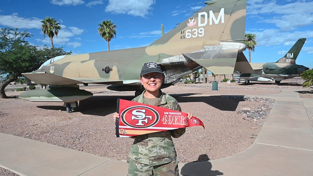 DVIDS - Video - 2nd Lt. Kristen Smith - San Francisco 49ers Shout-out
