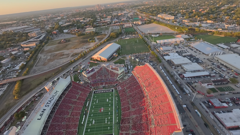 DVIDS - Video - The U.S. Army Parachute Team jumps into Louisville ...