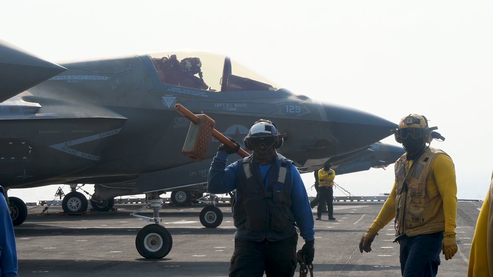DVIDS - Video - USS Boxer Conducts Flight Operations