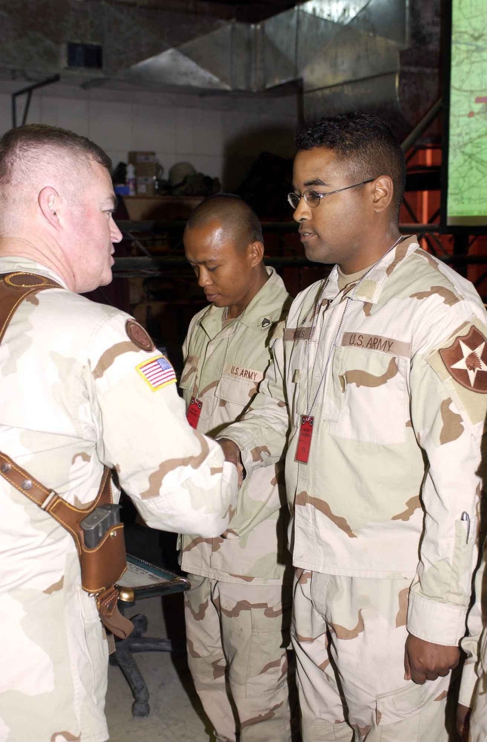 Army soldier receives award in Iraq