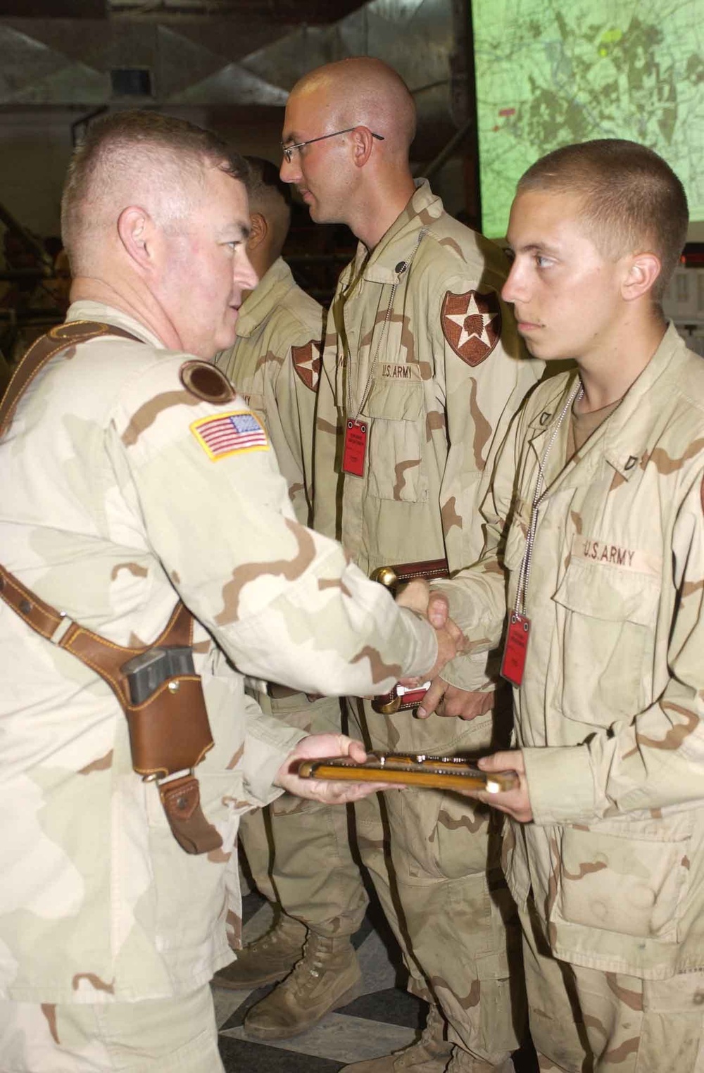 Army soldier receives award in Iraq