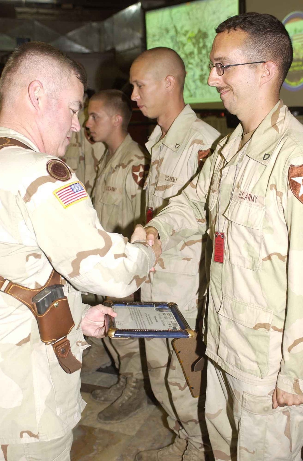 Army soldier receives award in Iraq