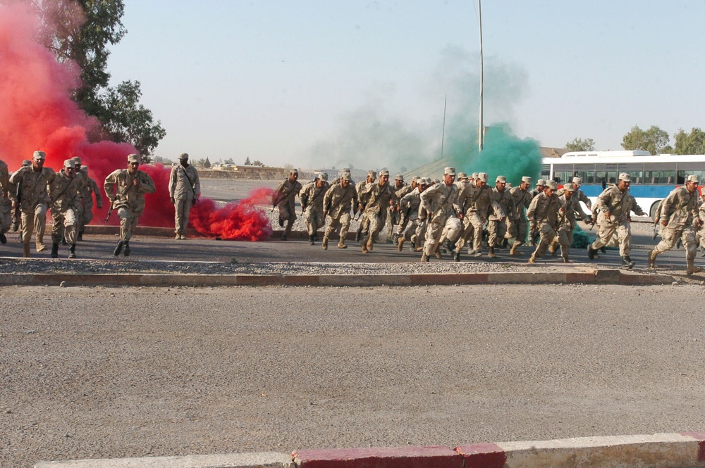 Iraqi National Guard soldiers graduate from basic training