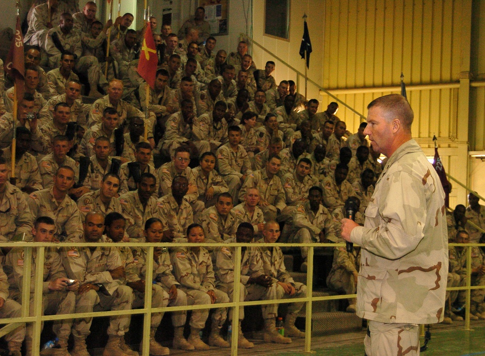 Sgt. Maj. of the Army Visits Soldiers
