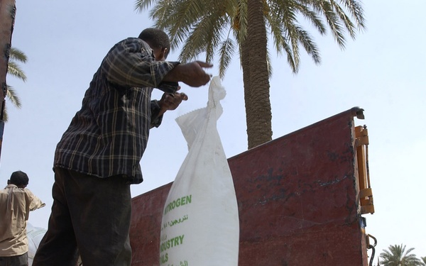 1-8 Cav. CA Deliver Seeds to Al Boetha Farmers