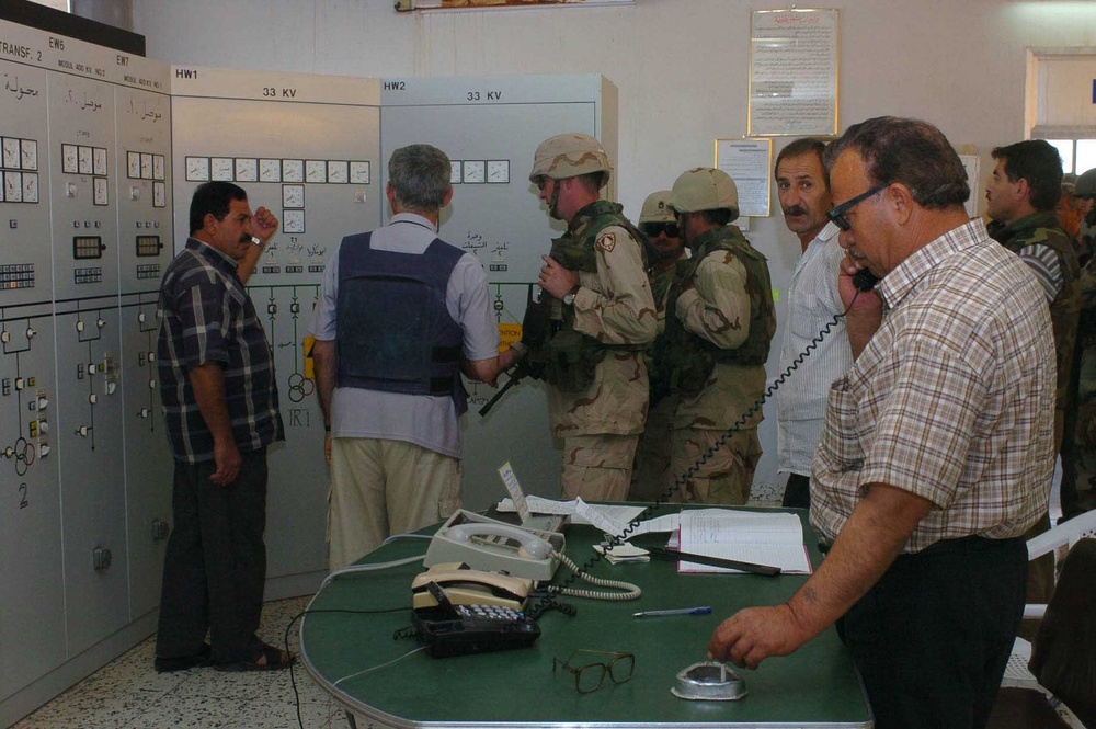 Multi-National Forces assess electricity in Tal Afar