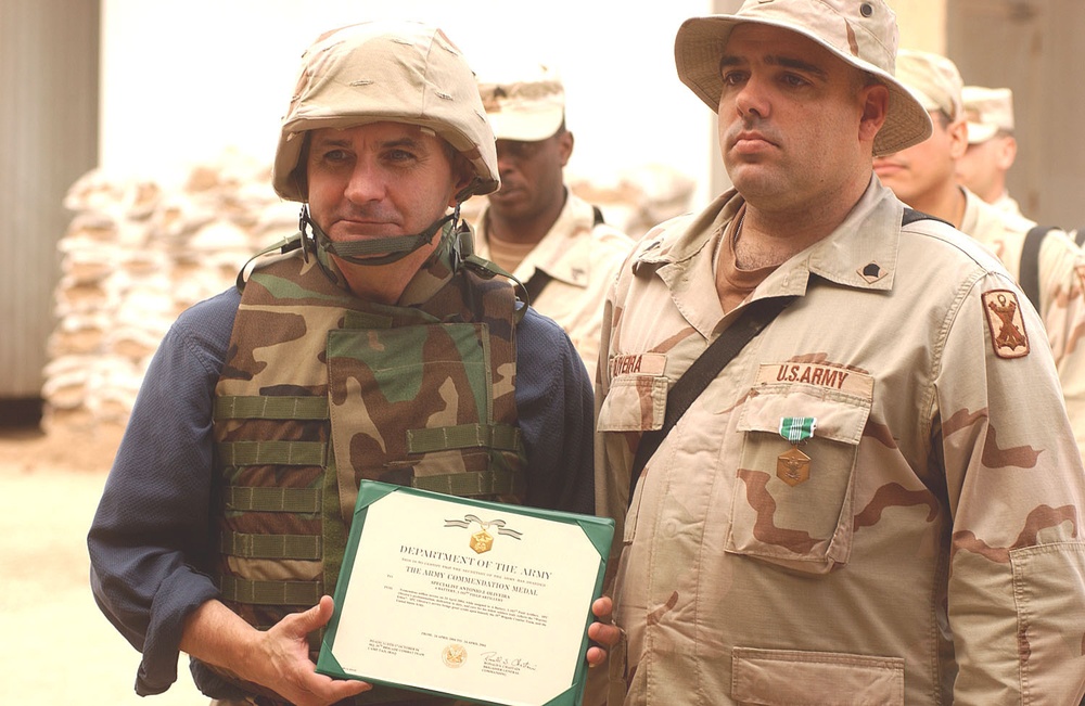 20041112-A-8908C-029