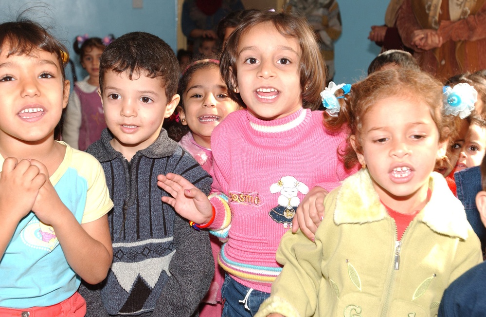 Children entertained Soldiers with several songs